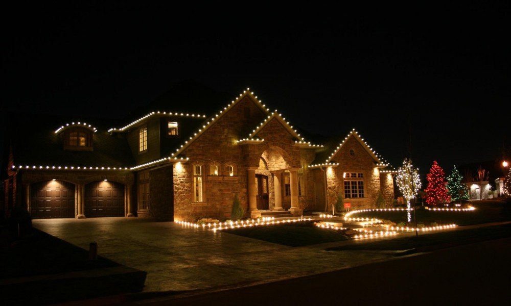 Full Christmas Light Installation - Nichols Hills, OK