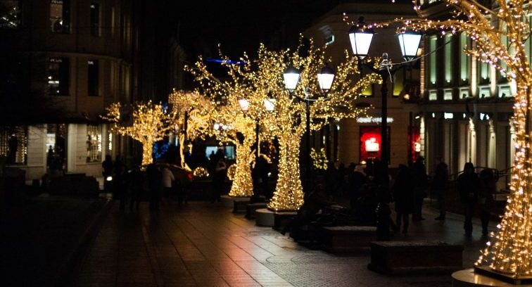 Commercial Christmas Light Hanging - OKC